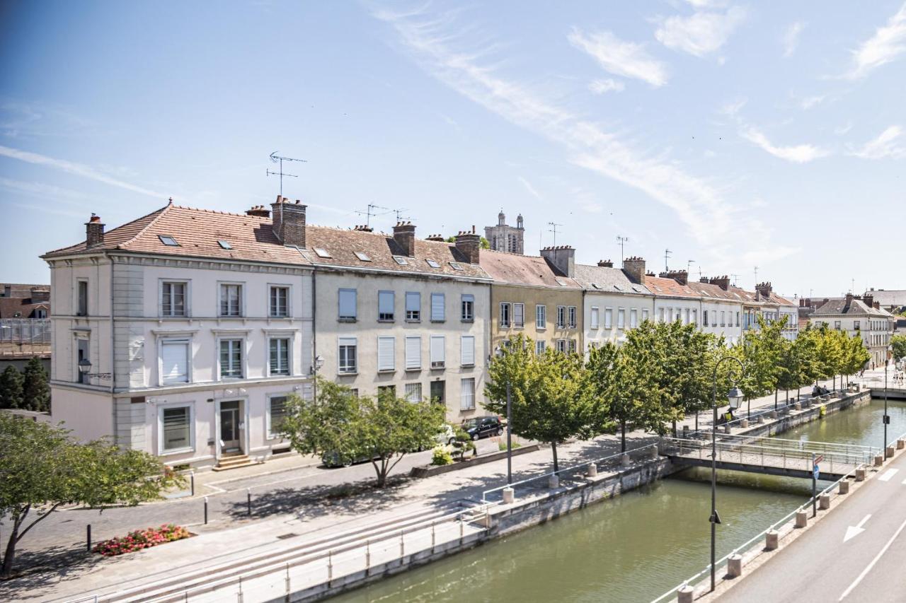 Studio De La Seine - Balcon - Hypercentre - Parking Inclus Appartement Troyes Buitenkant foto